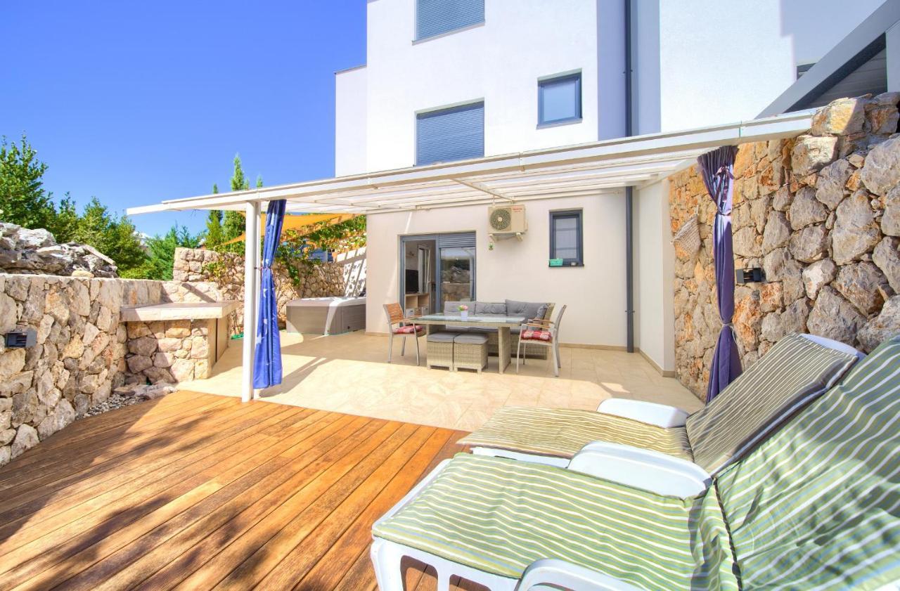 Apartments Nadica Deluxe Malinska Luaran gambar