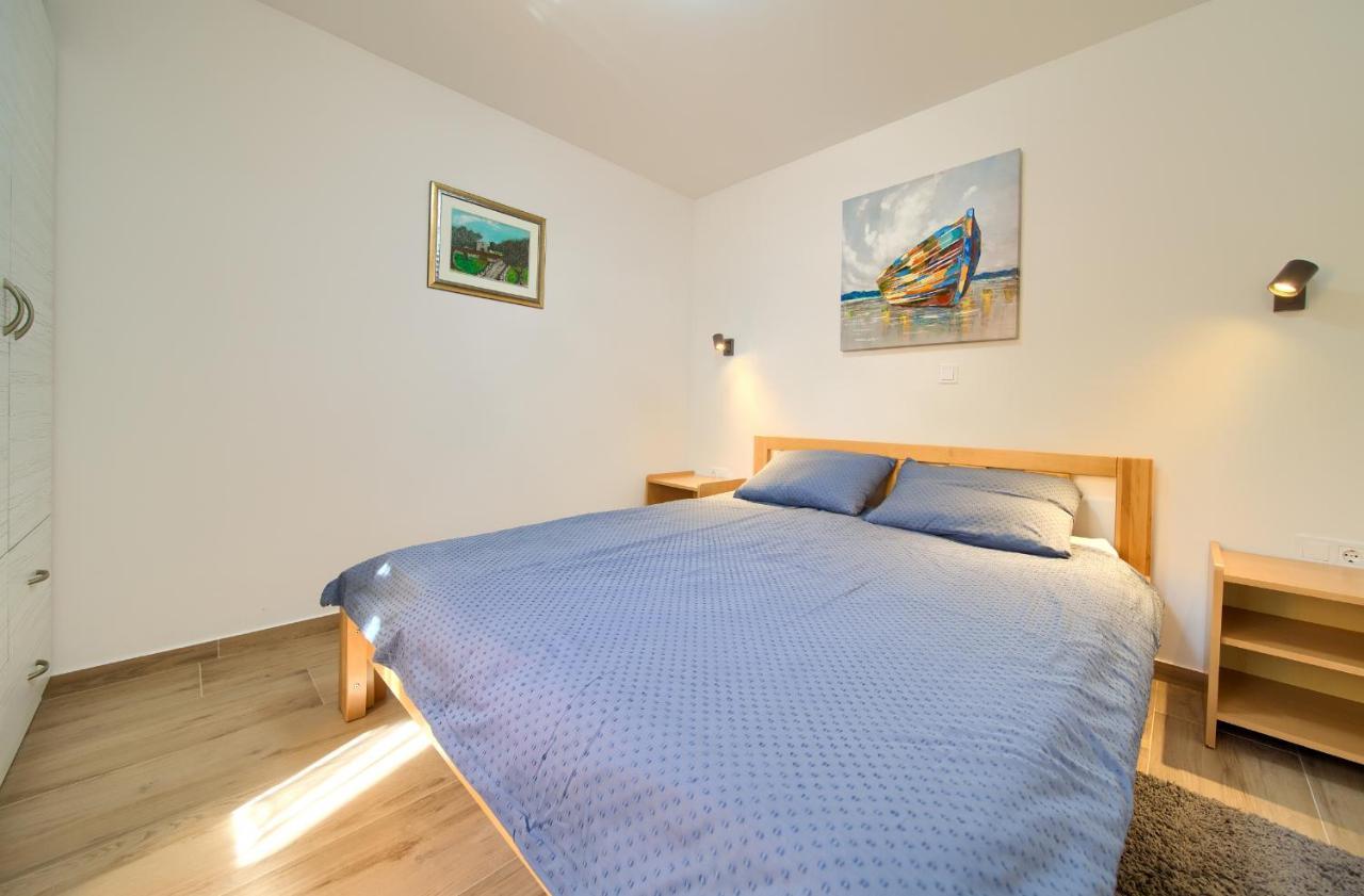 Apartments Nadica Deluxe Malinska Luaran gambar