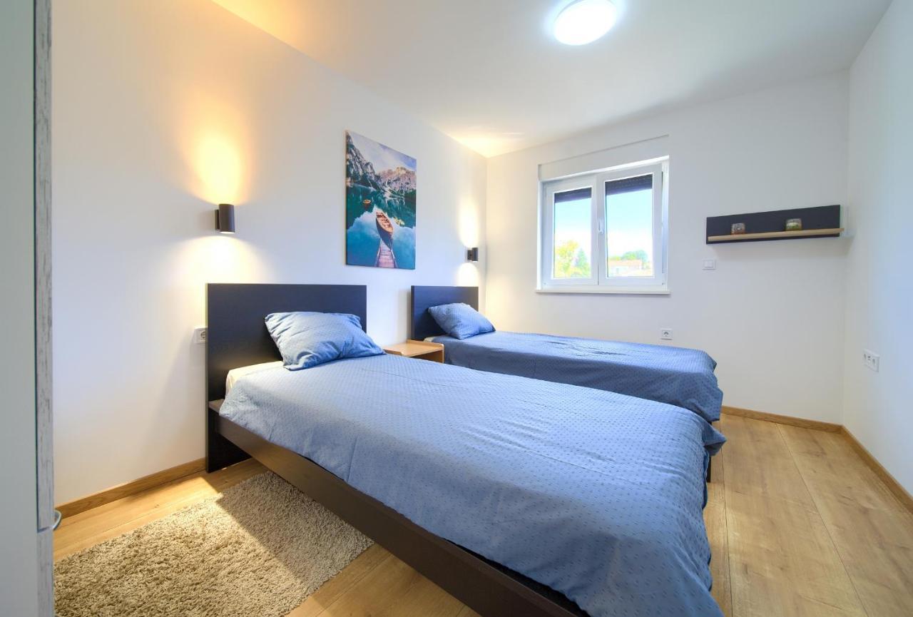 Apartments Nadica Deluxe Malinska Luaran gambar