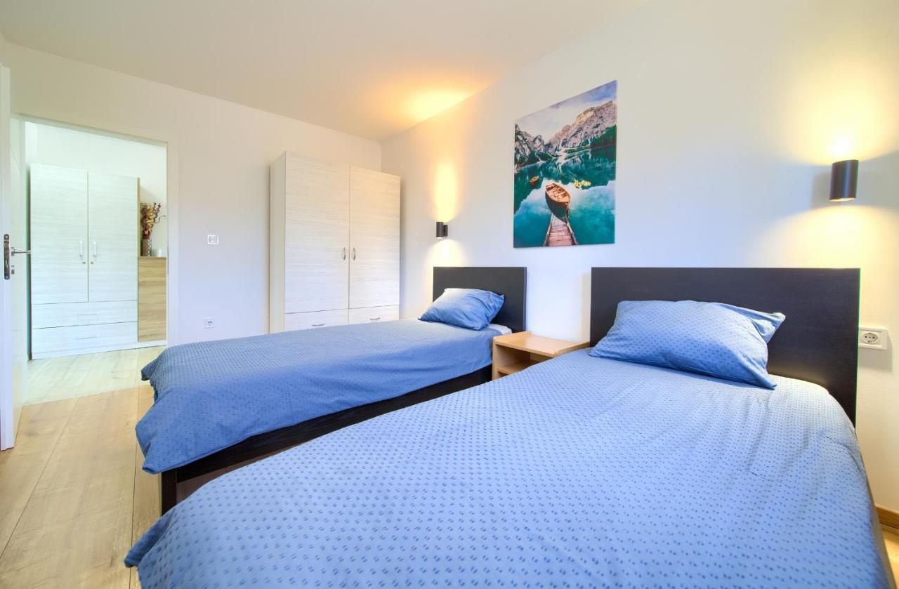 Apartments Nadica Deluxe Malinska Luaran gambar