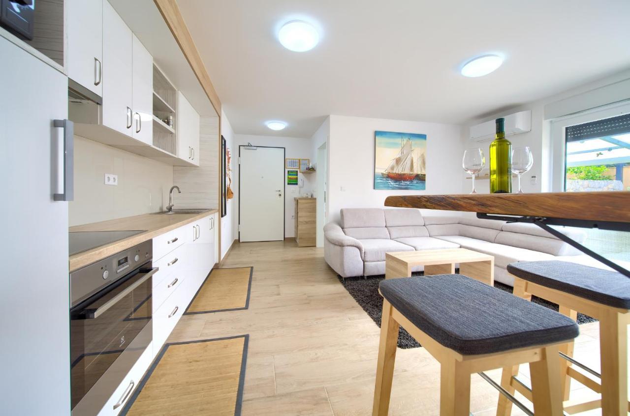 Apartments Nadica Deluxe Malinska Luaran gambar