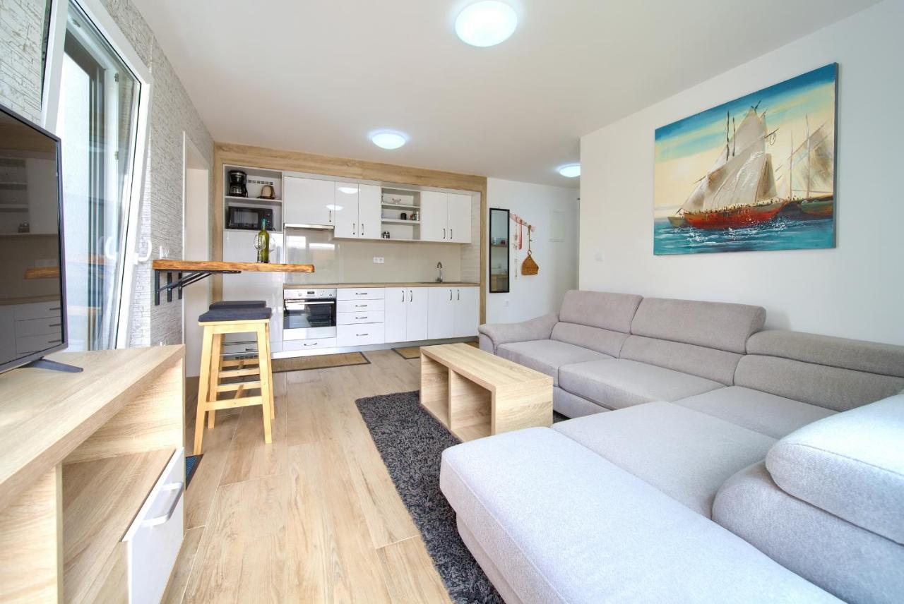 Apartments Nadica Deluxe Malinska Luaran gambar