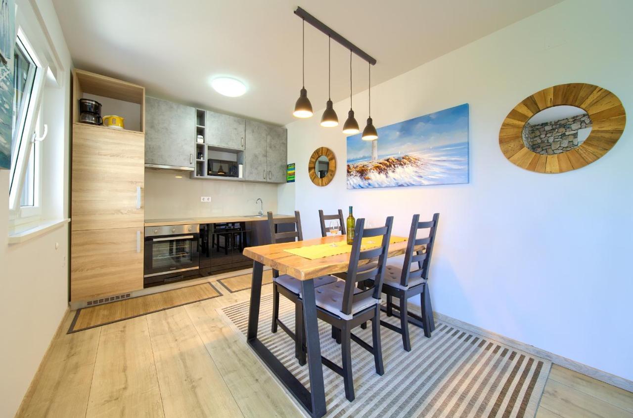 Apartments Nadica Deluxe Malinska Luaran gambar