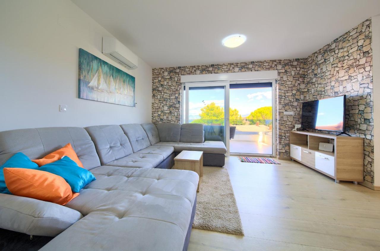 Apartments Nadica Deluxe Malinska Luaran gambar