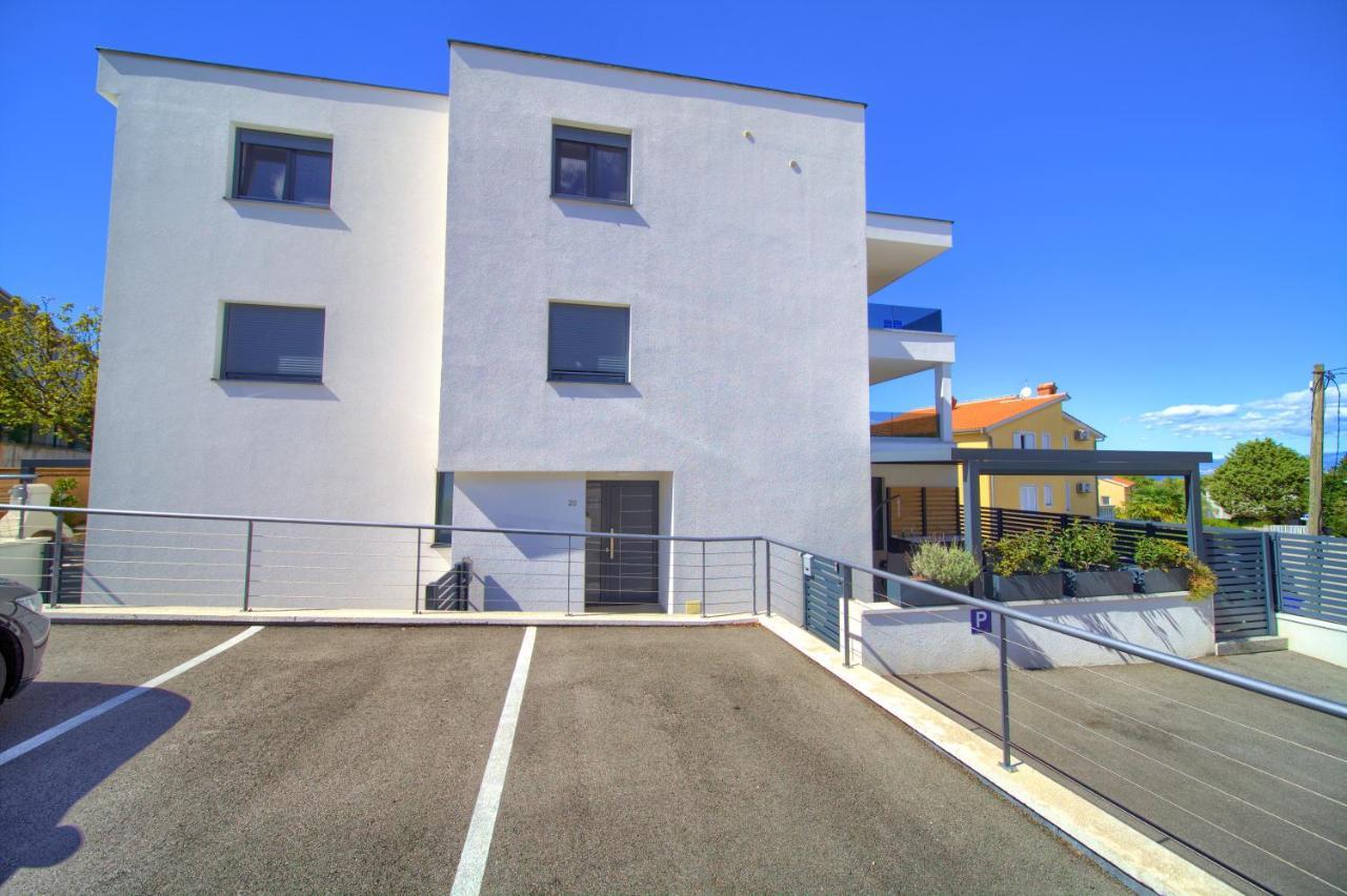 Apartments Nadica Deluxe Malinska Luaran gambar